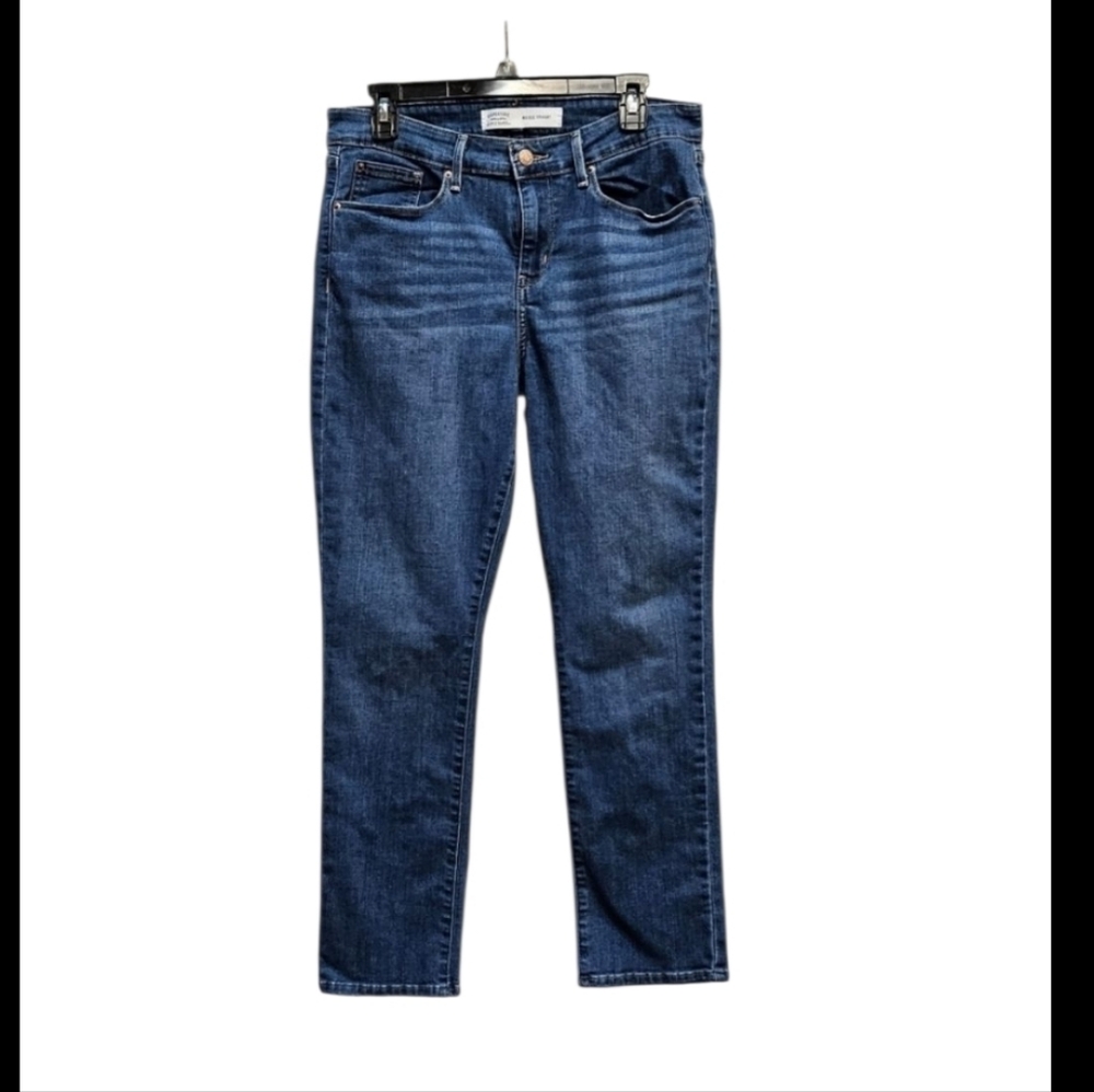 Levi Signature Mid Rise Straight Medium Wash Denim Blue Jeans  Size 12S